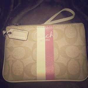 cream/offfwhite coach wristlet